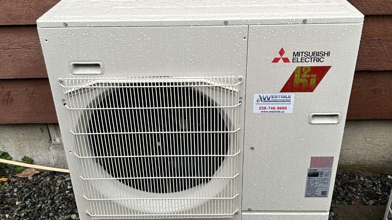 Ducted Heat Pump vs Ductless Mini-Split: Which Suits a Victoria Home?